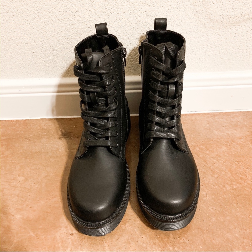BRAND NEW Black Lace-Up Boots